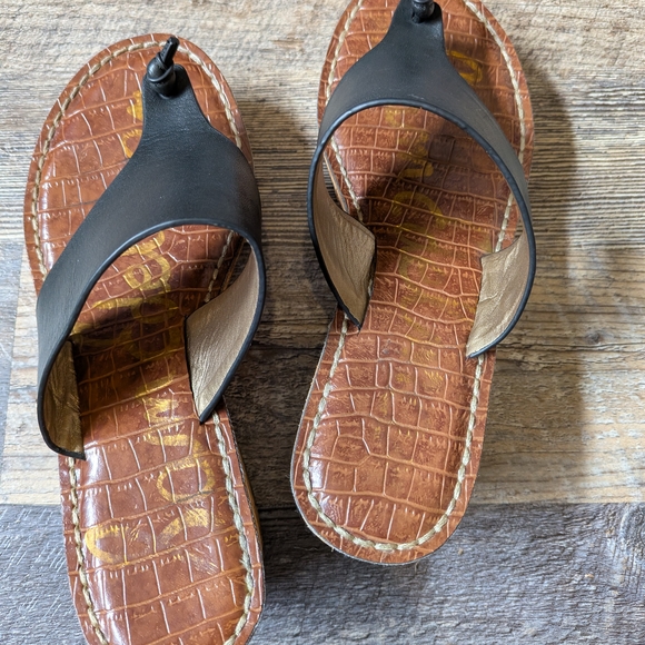 Black Wedge Sandals - Picture 2 of 10